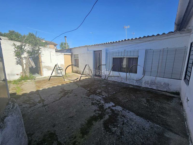 Foto 76cd3d0c-1173-4053-8775-058d5ede782d. Casa adossada a Cobeja