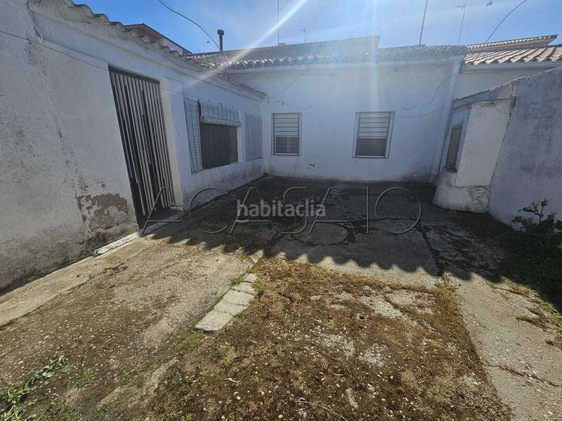 Foto 8f1dc6b8-2fdd-4b02-82f5-f128e4139a40. Casa adossada a Cobeja