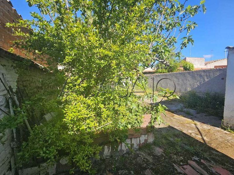 Foto b10122d0-20fb-45e5-b4d7-0286bf6df5b7. Casa adossada a Cobeja