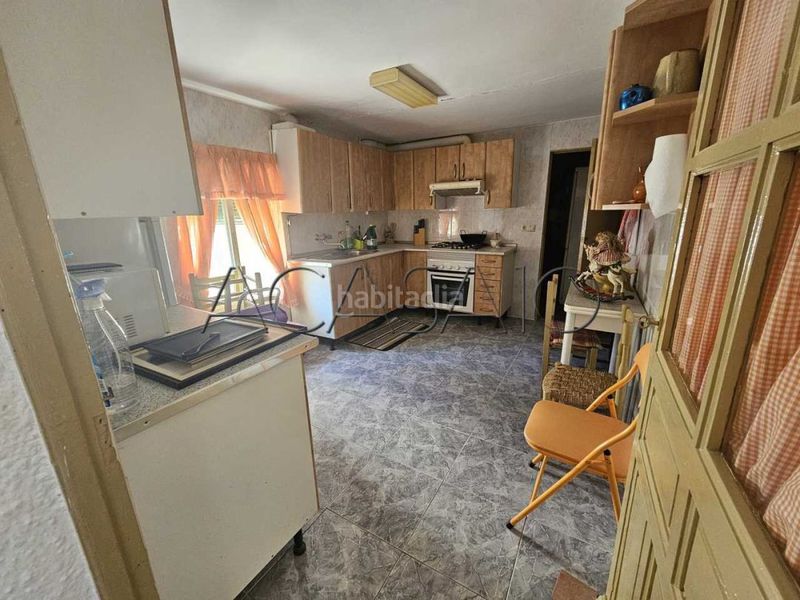 Foto b7006660-0b30-41cb-b56b-de5cc2e0b09d. Casa adossada a Cobeja