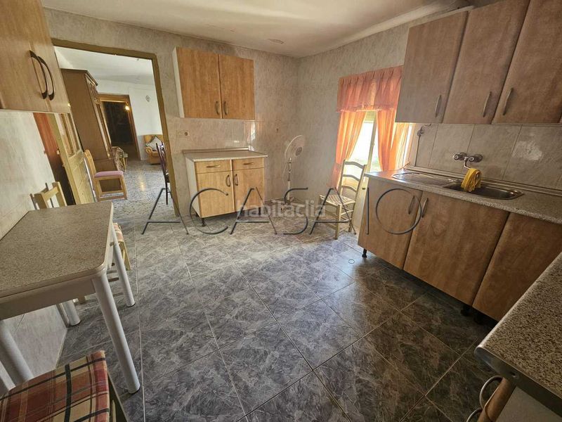 Foto c8764d25-7d4d-478f-8ffc-e18ebec89425. Casa adossada a Cobeja