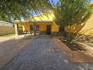 Maison à Viso de San Juan (El). Cumple este chalet con tu lista de deseos? espoiler sí
