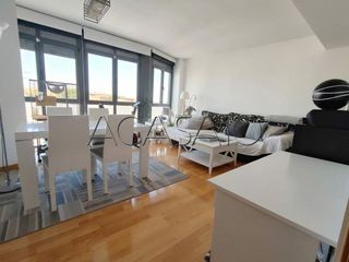Flat in Recas. Piso muy luminoso para entrar vivir