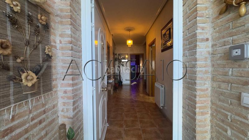 Foto 9b57498f-bab4-45b6-9833-1055ce536101. Casa amb calefacció aparcament a Parque Manuel de Vega-Carretera de Ugena Illescas