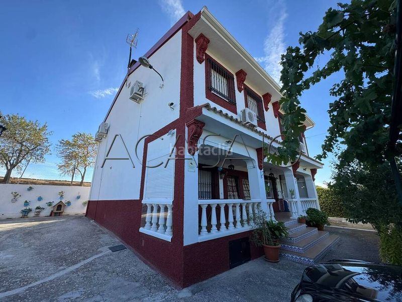 Foto 2d101818-ff2e-47ff-970c-d73b33b06814. Casa amb aparcament a Yuncos
