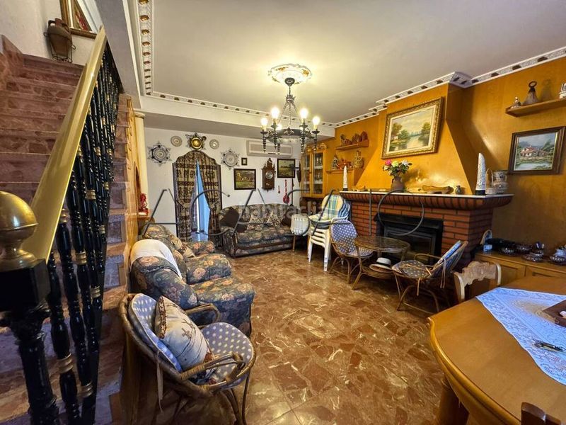 Foto 49bd2e07-da97-4761-ad12-c81d02a33351. Casa amb aparcament a Yuncos