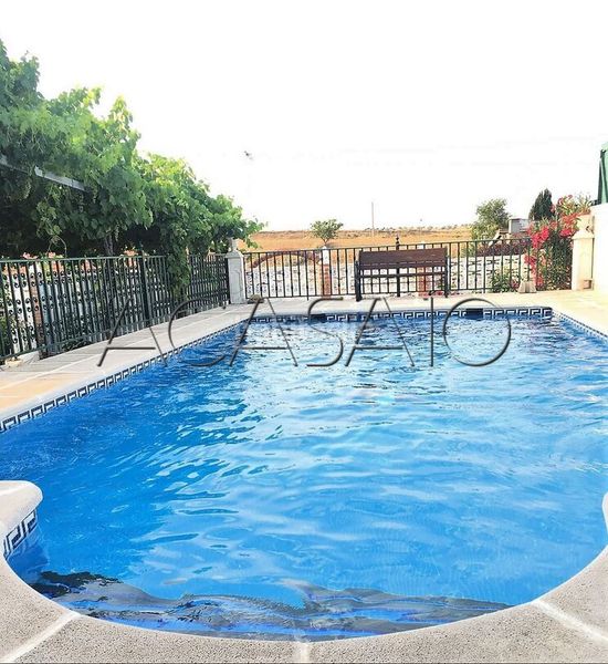 Foto a3ccc916-0098-42d3-ad80-1fa99bffd54b. Casa amb aparcament a Yuncos