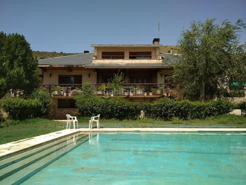 Foto a88ee6f4-19cb-465d-bc75-bf061df67b60. Xalet amb calefacció aparcament piscina a Tielmes