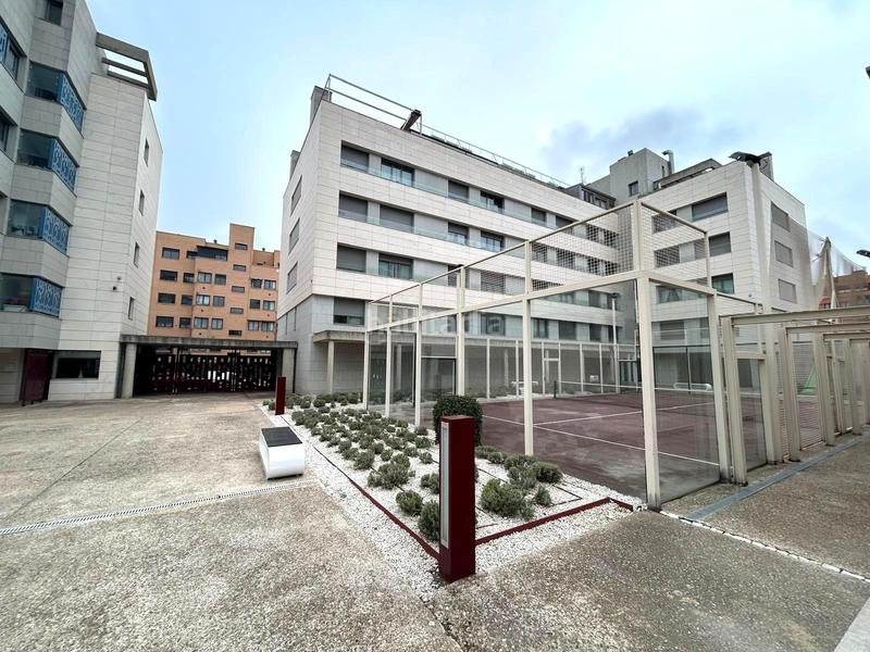 Foto 84ff72b7-e6ff-4f18-b4e6-a528d1c84d0e. Àtic amb calefacció aparcament piscina a Las Tablas Madrid