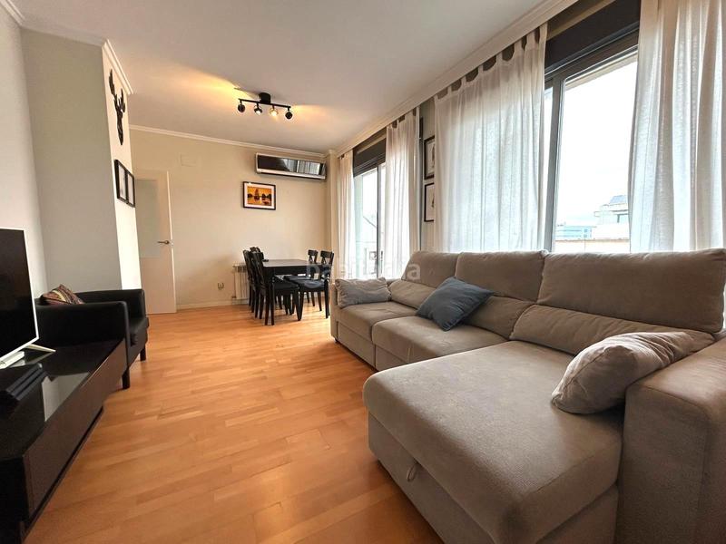 Foto ac20ed86-82ff-4f69-b281-e2f9d3134f58. Àtic amb calefacció aparcament piscina a Las Tablas Madrid