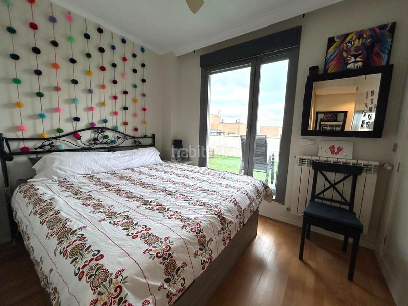 Foto 5f532302-5385-411e-a15d-ee5242226e70. Attique avec chauffage parking piscine dans Las Tablas Madrid