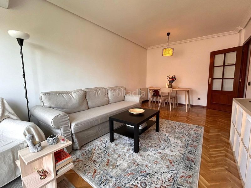 Foto 06be82eb-df37-43e9-b65d-598c6c7f44b2. Piso en Timón Madrid