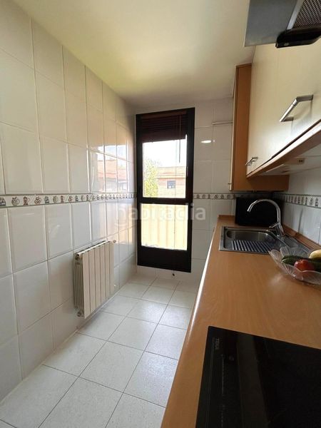 Foto 71d66b41-e7d6-4535-a0dc-e0ce7492c0d9. Piso en Timón Madrid