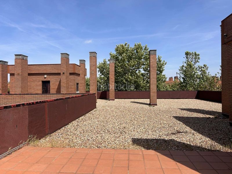 Foto 8e1ea3e4-5cab-4479-9255-93f285a7f956. Piso en Timón Madrid