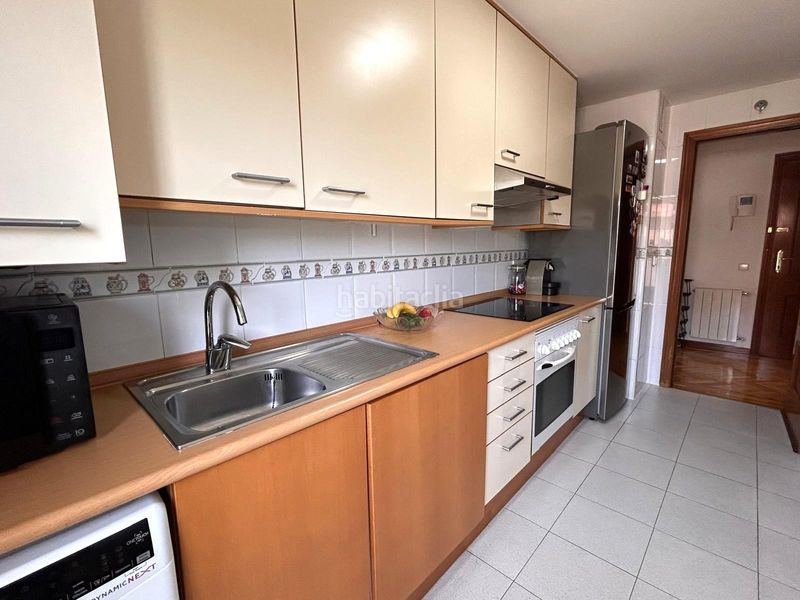 Foto fbcfdeb0-c1fb-488a-ae2a-91c33b725354. Piso en Timón Madrid