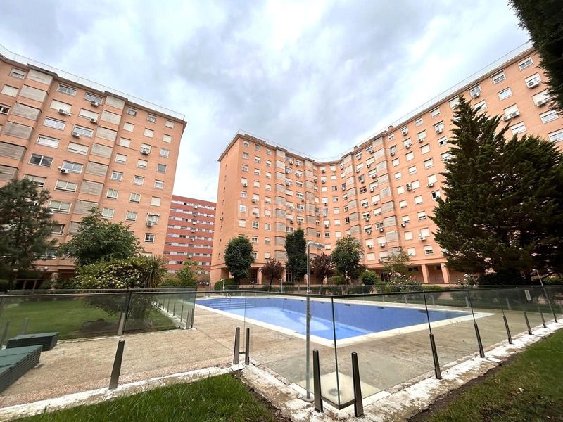 Foto bc6329e0-2154-4430-9055-219573bbc5b1. Pis amb calefacció piscina a Abrantes Madrid