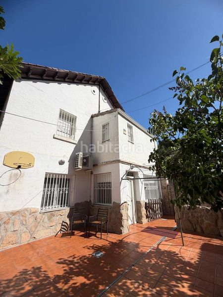Foto f912e2e1-bf2a-4a97-afa8-87f12e782d13. Chalet en Campamento Madrid