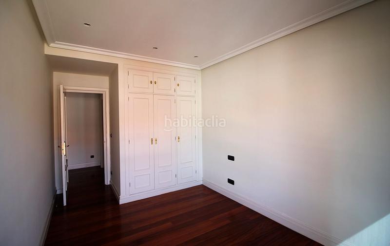 Foto 4d1c6d9c-7717-4ce8-ad2f-9bc03cee834d. Appartement avec chauffage parking dans Abandoibarra - Guggenheim Bilbao