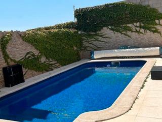 Chalet à Olías del Rey. Gran chalet con piscina y 6 habitaciones a 5 min de toledo