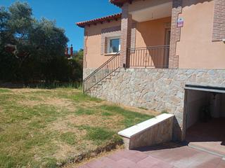 Chalet à Hormigos. Chalet independiente en una planta alquiler con opc a compra