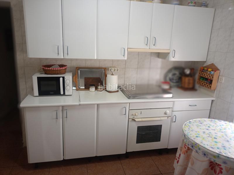 Foto 09e5a1a7-bed2-48e6-8d41-f287df93203f. Casa dos casas al precio de una con gran patio 85.000€ en Otero