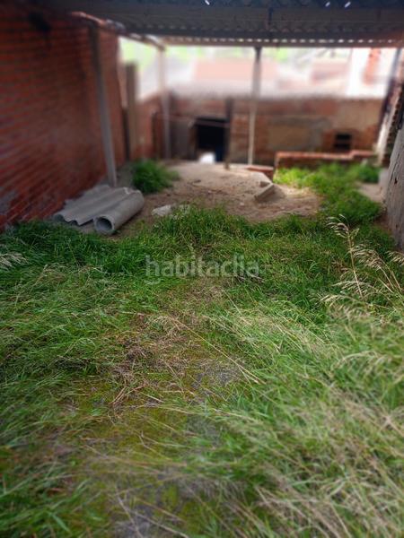 Foto 6b95480d-7b65-40f3-9f25-3011ed905fb3. Casa dos casas al precio de una con gran patio 85.000€ en Otero