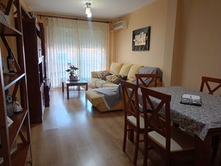 Pis a Fuensalida. Gran piso en  fuensalida con piscina y 3 habitaciones por 140.00