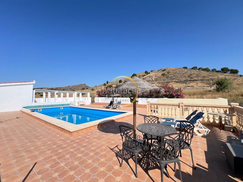 Foto efdec24e-56a0-4dc8-bec8-e629e63f46b0. Masia amb piscina a Perín Cartagena