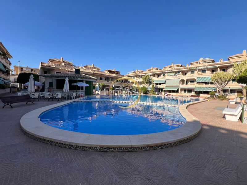 Foto c2ed2bba-d0e6-4a12-b4c6-af56130b5891. Apartament amb piscina a Bahia Mazarrón