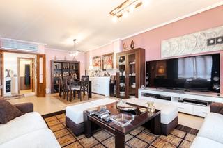 Semi detached house in Urb. Belvalle
