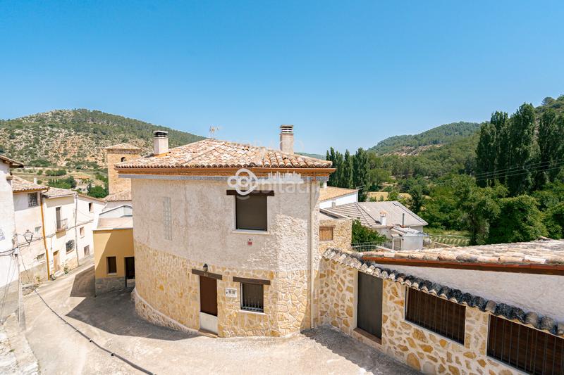 Foto 8a1e9ad8-7bde-48c5-9f5a-2edde1c01e98. Casa in Irueste