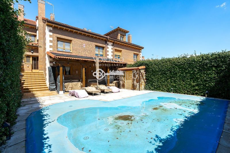 Foto d1d9d57f-0f34-4ae3-9e9f-19dc95319ab3. Xalet amb aparcament piscina a Urb. Belvalle Meco