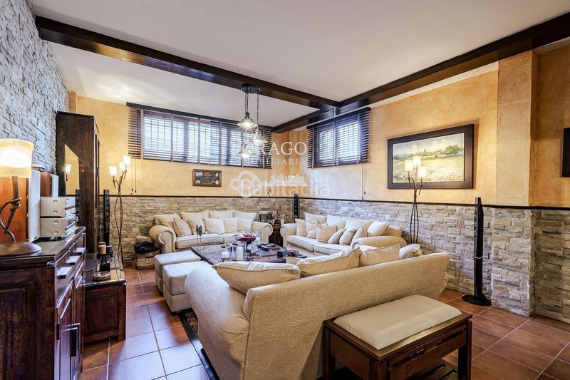 Foto f3ba3b2d-5022-4789-8f96-2494265825f4. Xalet amb aparcament piscina a Urb. Belvalle Meco