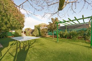 Xalet a Villanueva de la Torre. Chalet independiente con piscina privada en santa águeda  villan