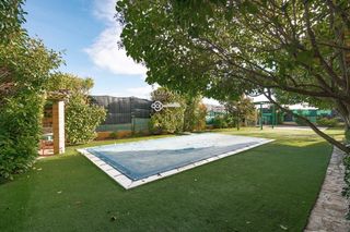 Chalet in Villanueva de la Torre. Chalet independiente con piscina privada en santa águeda  villan