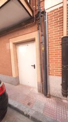 Geschäftsraum in Estación-Parque O´Donnell. Local diáfano de 19 m2 junto al casco histórico  ideal como tras