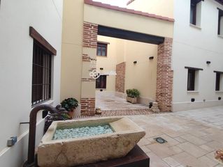 Rent Flat in Casco Histórico. Exclusiva vivienda en alquiler en pleno centro de alcalá de hena