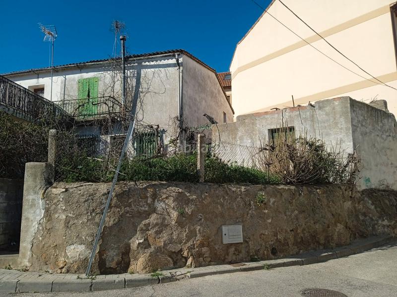 Foto d68f5879-1d94-40eb-b035-b0684faf207e. Casa pareada en travesía de la magdalena 8 casa chalet pareada con jardin en Vellón (El)
