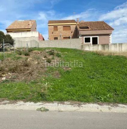 Foto c42f98f4-74c9-4288-b398-71f6e01c0d44. Terreny residencial a Vellón (El)