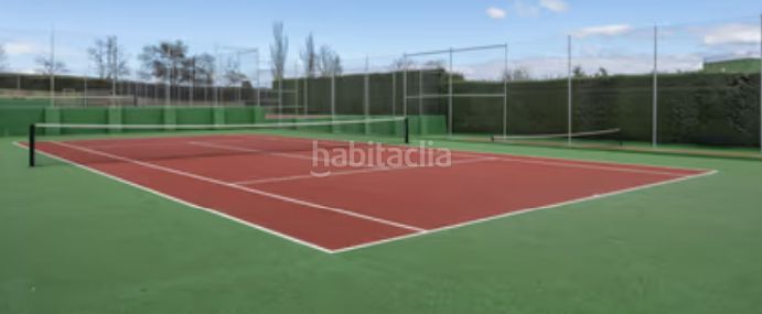 Foto e2475c0c-6b9d-40f8-84bf-d43dbf780473. Xalet amb xemeneia calefacció aparcament piscina a Pedrezuela