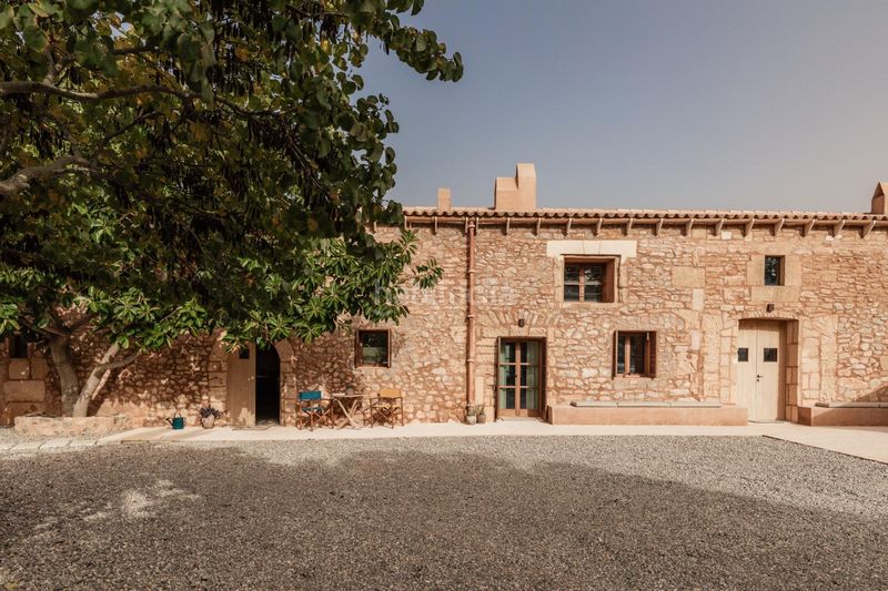 Foto c235f659-b988-4fb9-944e-768688589e7a. Masia amb calefacció aparcament piscina a Sant Llorenç des Cardassar