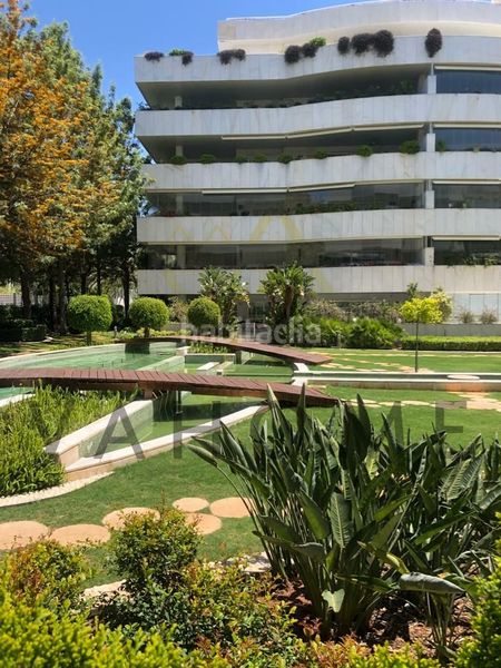 Foto 0da8b7fd-c73d-4952-8048-bebc5559a736. Rent flat with heating parking pool in Puerto Banús Marbella