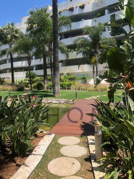 Foto bc9cfc15-01d7-4f25-a40f-7f63455152b8. Rent flat with heating parking pool in Puerto Banús Marbella