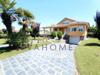 Chalet à Pepino. Vahome presenta fantastica vivienda en pepino (toledo)