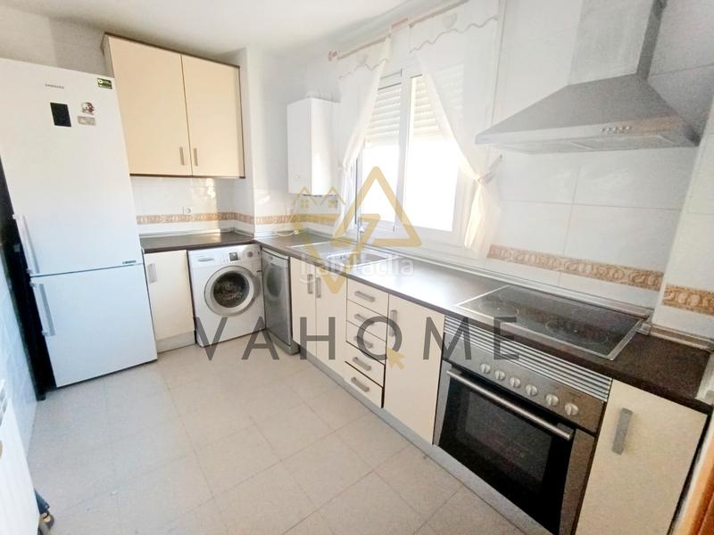 Foto 0905b334-1b98-4a1c-bf76-68675850a01d. Àtic amb calefacció aparcament a Puerta de Murcia-Colegios Ocaña