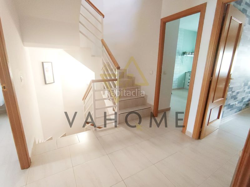 Foto 7826d9b2-7b68-466d-a5f3-5119fd94783b. Casa adossada amb calefacció aparcament a Las Lomas Seseña