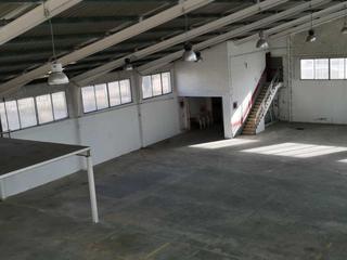 Local Comercial en Bulevar del Xúquer. Se vende amplia nave  diafana  de 1.459m en cullera, con buenos
