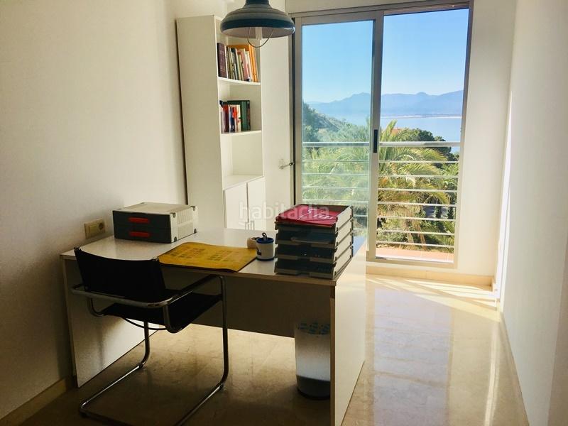 Foto 651c0d0e-73aa-4095-becb-438c6dd5e53b. Casa a schiera con parcheggio in El Faro Cullera