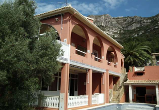 Xalet a Bonavista-Lago San Lorenzo. Precioso chalet independiente, en la montaña de cullera. muy cer