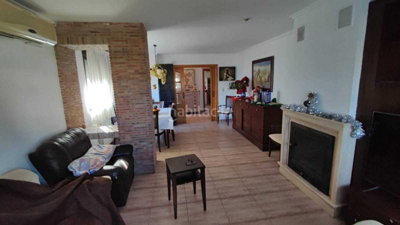 Foto 37ce3e44-2e1f-44f4-a933-8566ebface31. Chalet amplio chalet de 318m. se distribuye en 4 dormitorios, baño, aseo, salón, cocina. cuenta también con plaza de parking en en Favara